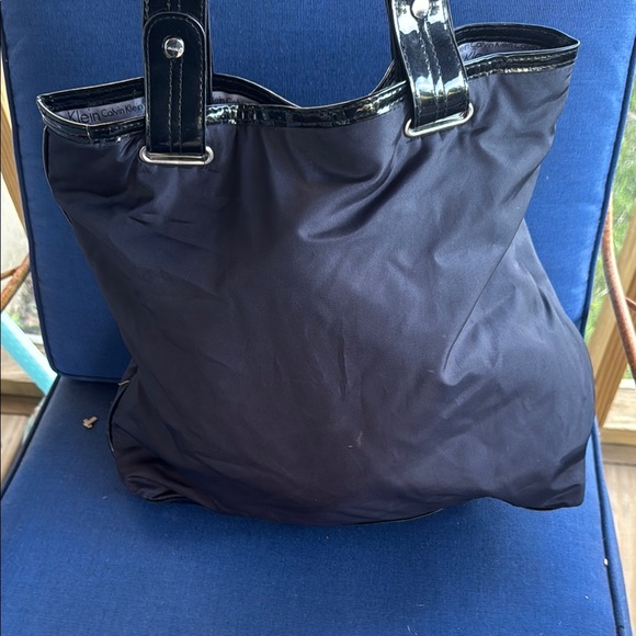 Calvin Klein Black Tote with Silver Accents and Spacious Design - Picture 4 of 8